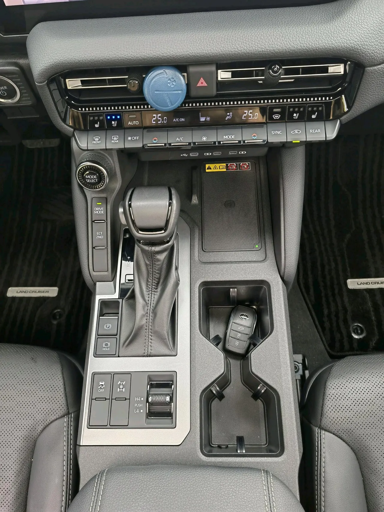 Toyota 2025 Prado HEV 2.4T all-around TX version 5-seat automatic gear 16