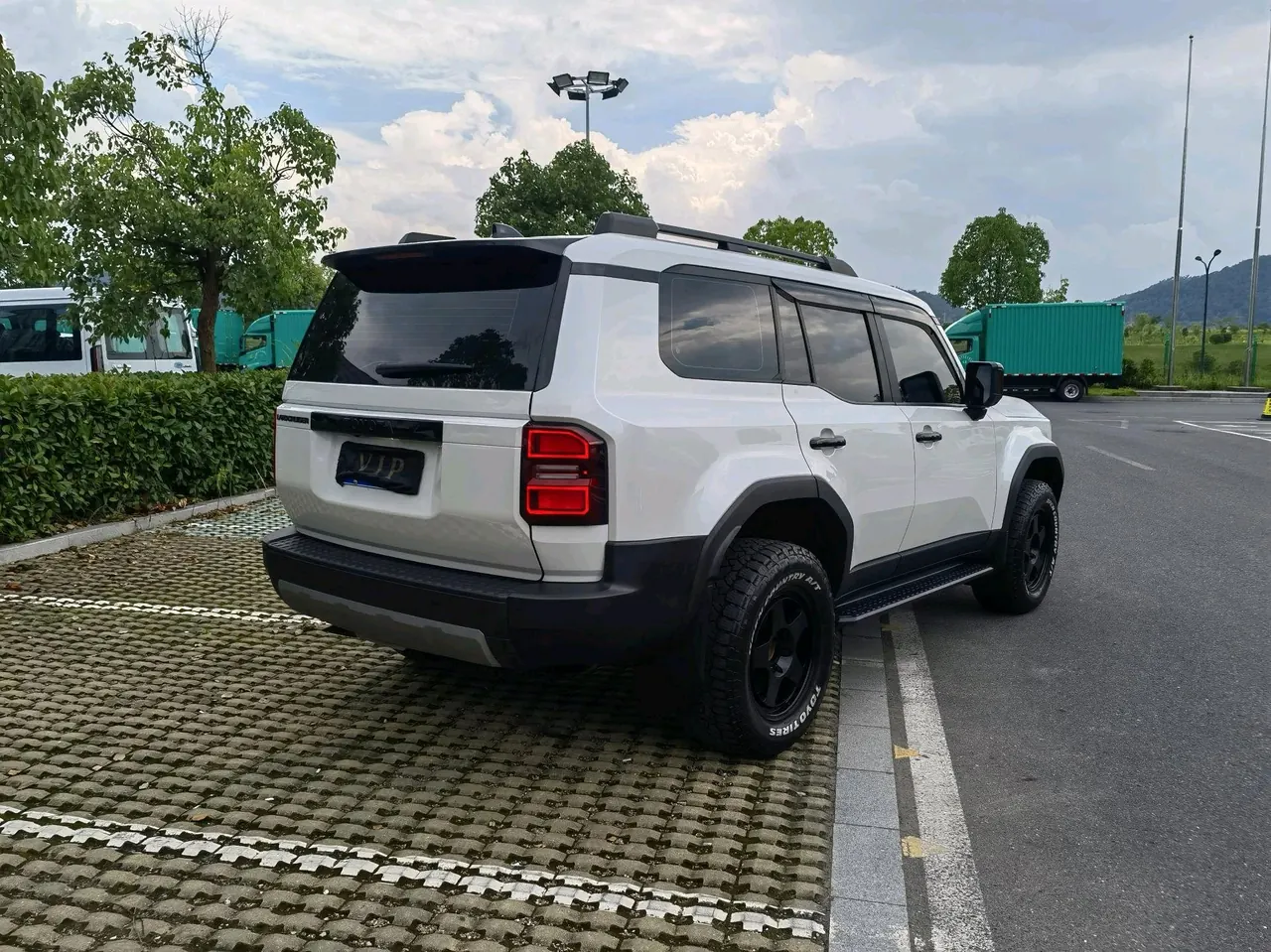 Toyota 2025 Prado HEV 2.4T all-around TX version 5-seat automatic gear 3