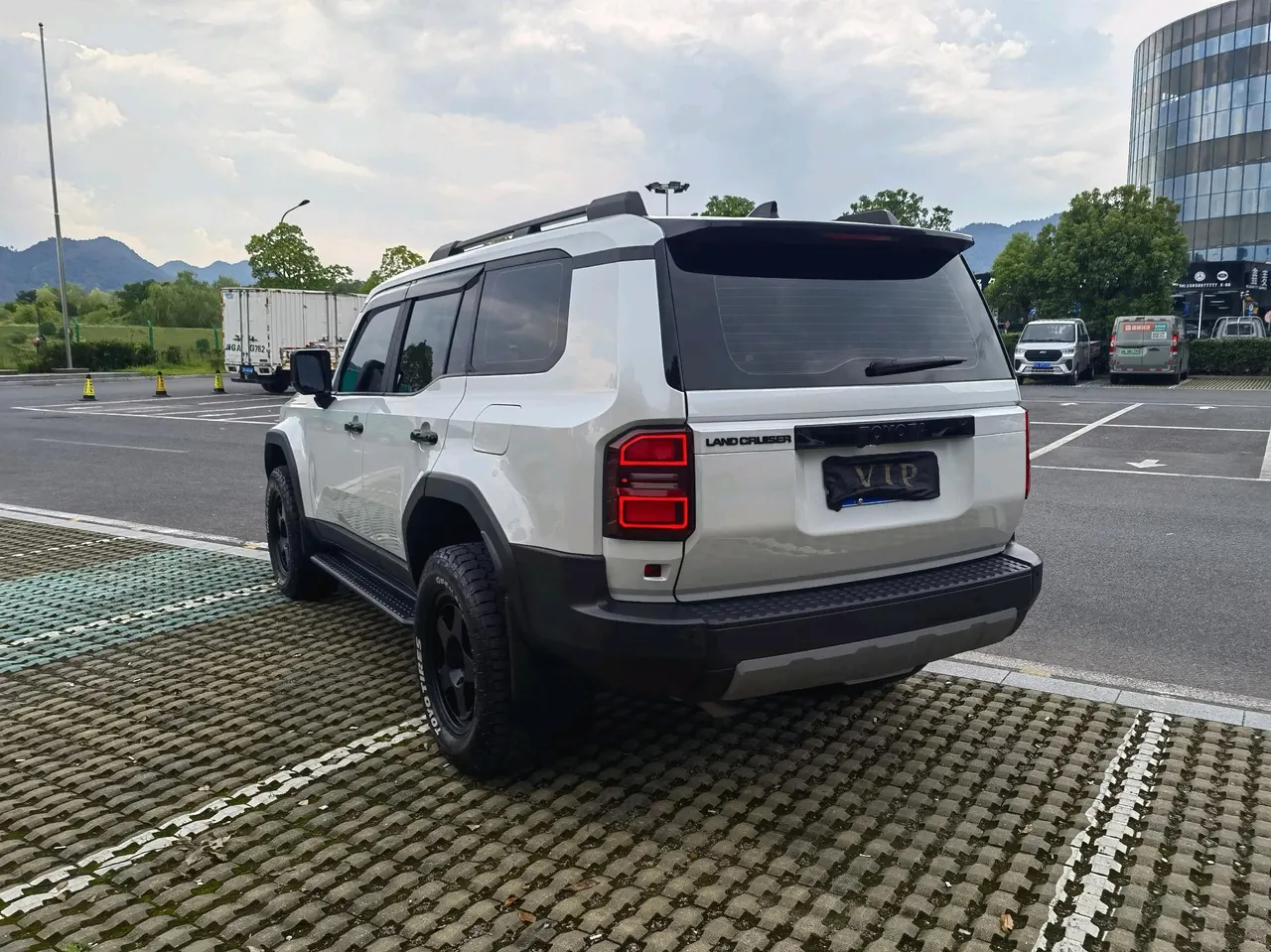 Toyota 2025 Prado HEV 2.4T all-around TX version 5-seat automatic gear 6