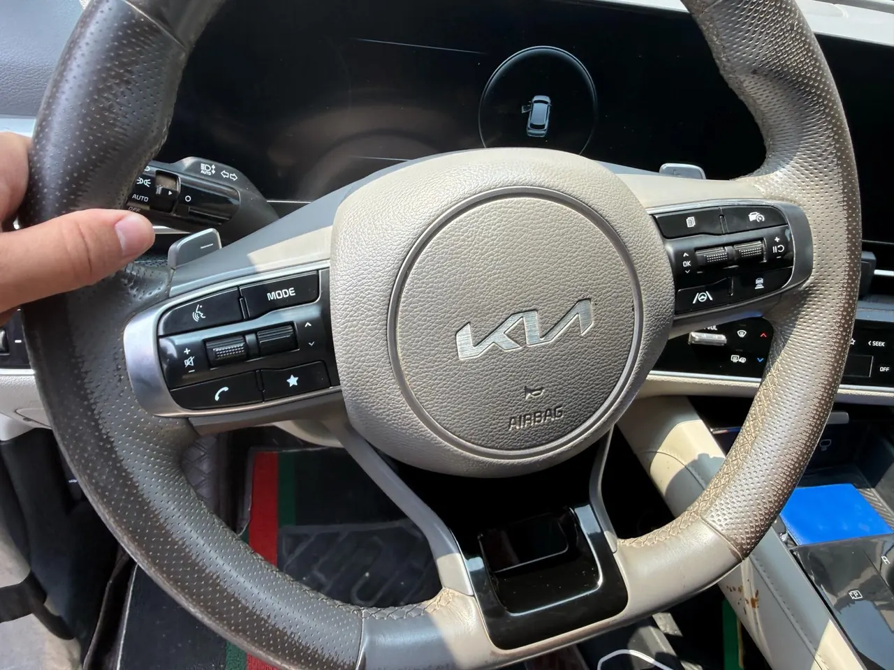 Kia 2023 Lion Platinum Extension 1.5T Two-Drive Premium Edition Automatic Gear - View 1