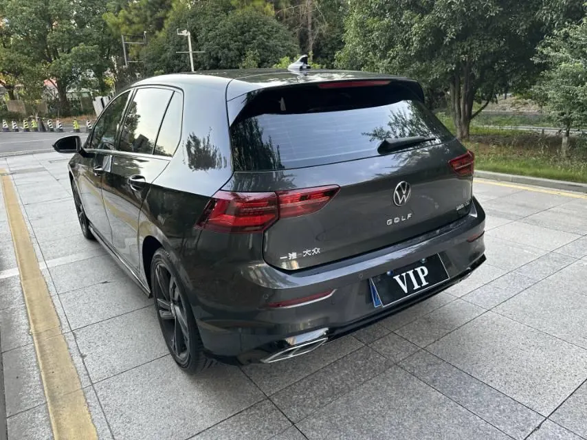Volkswagen 2021 Golf 8 R-Line 1.4TSI 280TSI Automatic 11