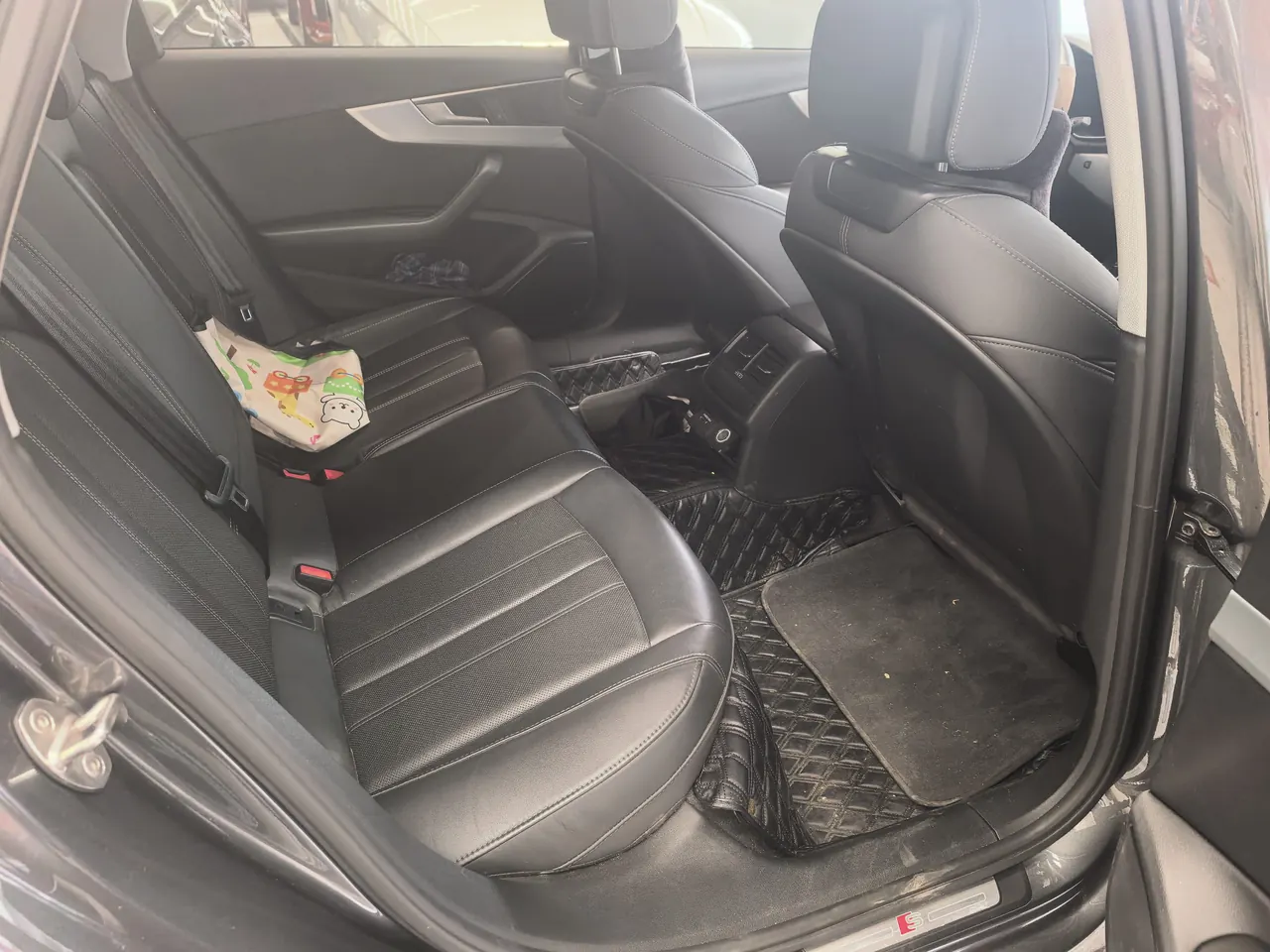 Audi 2022 A4L 2.0TFSI 40TFSI Fashion Dynamic Automatic 4