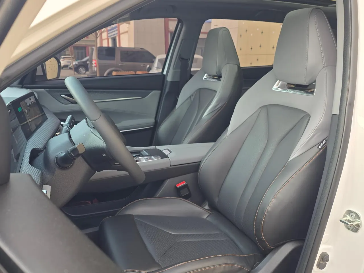 ChangAn 2022 CS75 PLUS 2.0T flagship automatic gear 2