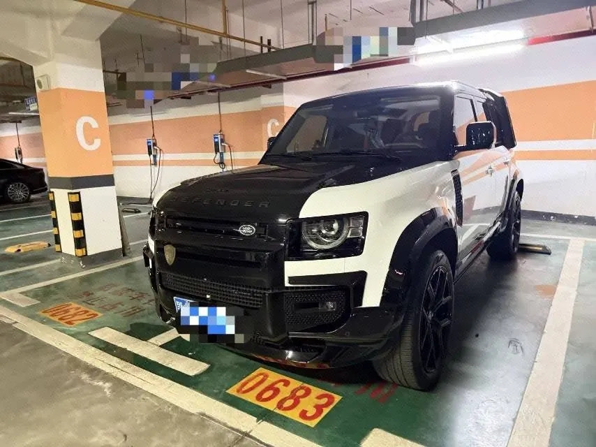 Open image lightbox: Land Rover Guard (Imported) 2022 Guard 110 48V 3.0T P400 X-DYNAMIC HSE Automatic Gear