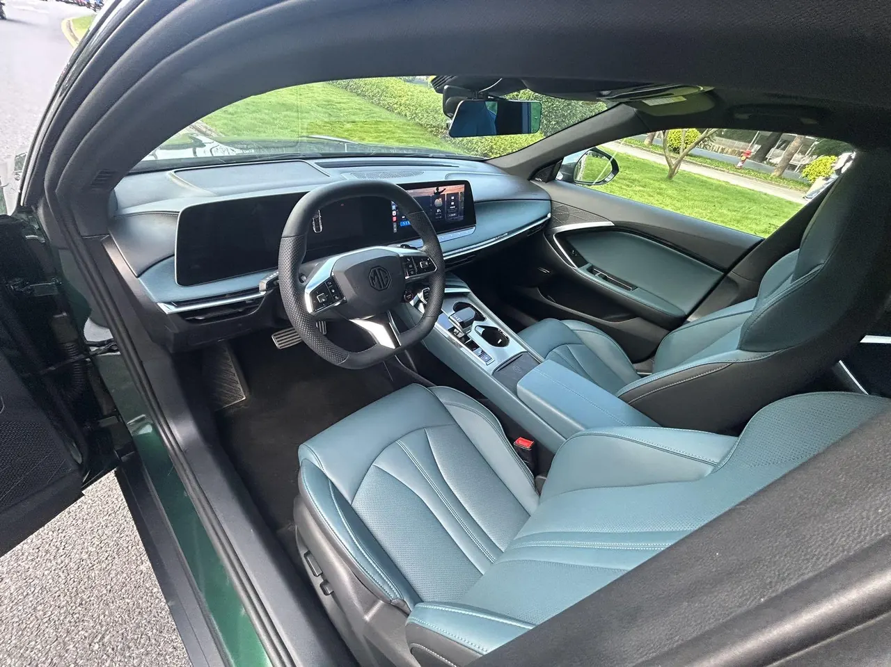 MG 2023 MG7 1.5T to the United States elegant version of automatic gear 6