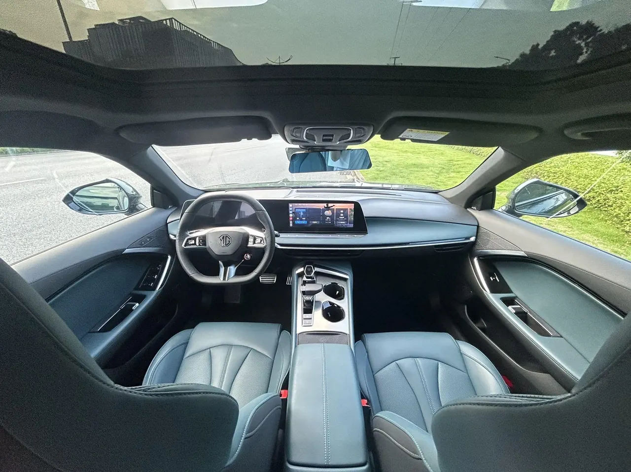 MG 2023 MG7 1.5T to the United States elegant version of automatic gear 8