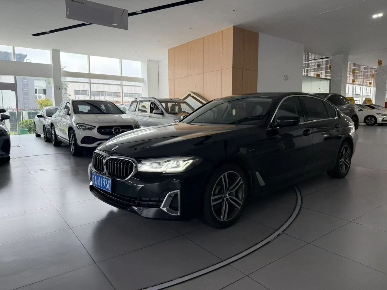 Open image lightbox: BMW 5 Series 2021 530Li 2.0T Leading Luxury Suit Automatic Gear