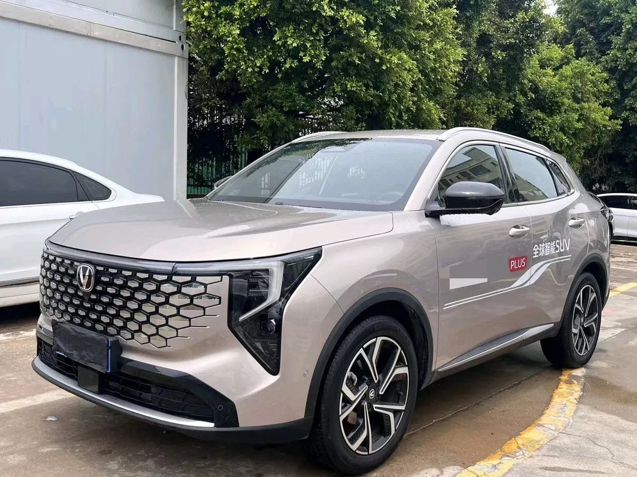 Open image lightbox: ChangAn 2026 CS55 PLUS 1.5T New Blue Whale Tianzhu Prestige Automatic