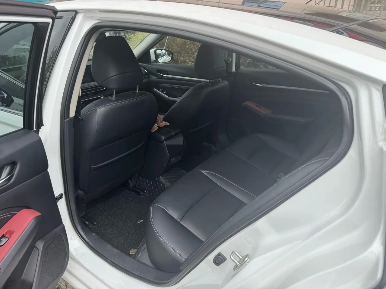 Nissan 2022 Teana 2.0 Stepless XL-TLS Pleasant Edition Automatic Gear 3