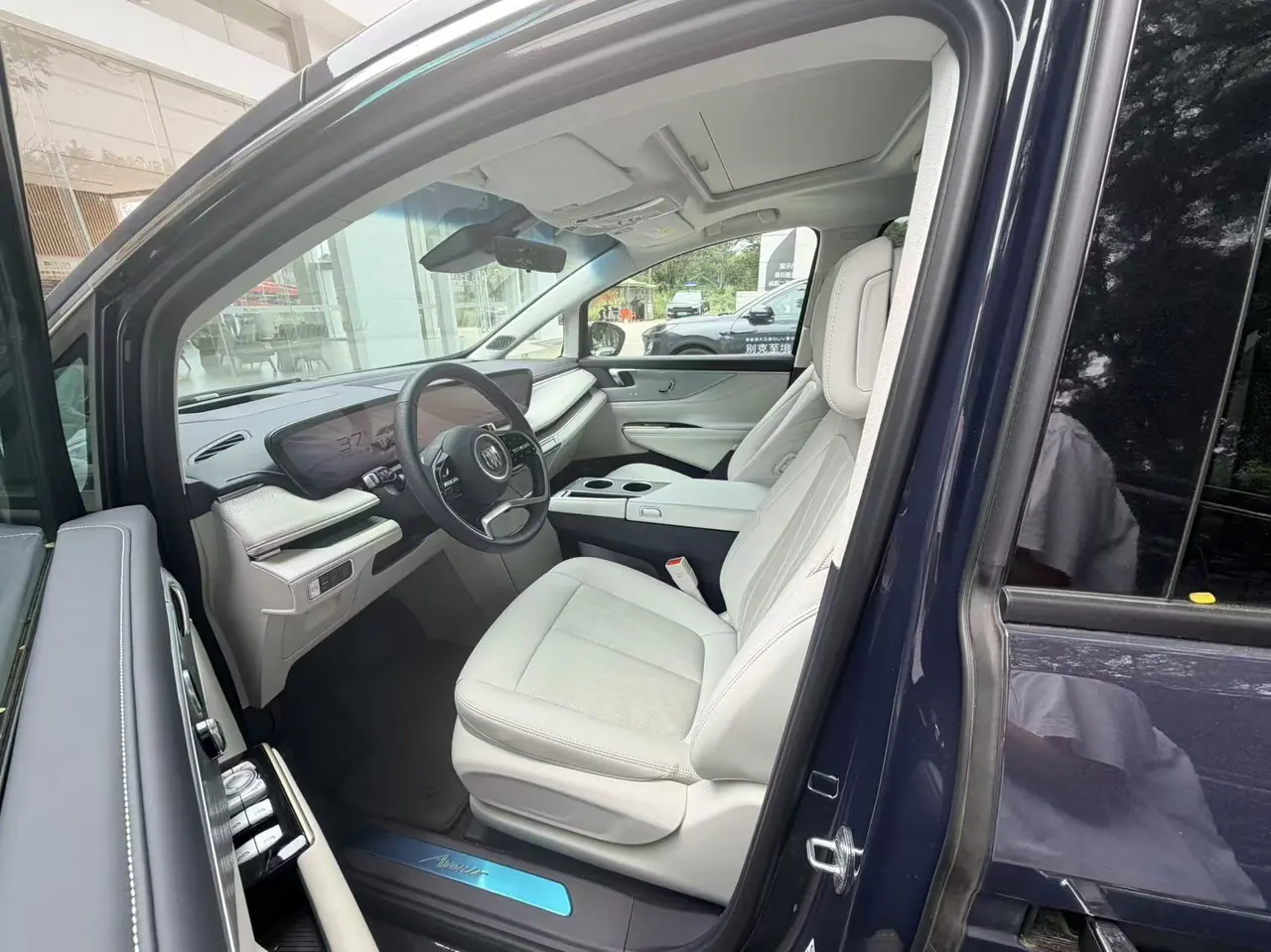 Buick 2026 GL8 Lu Zun PHEV 1.5T Luxury Edition Automatic Gear 4