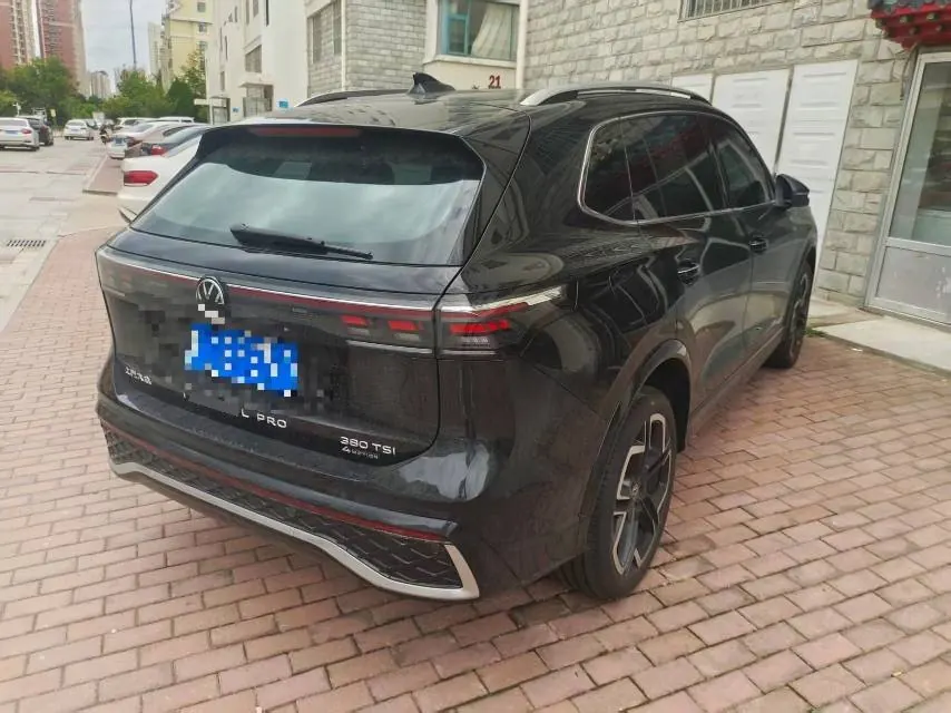 Volkswagen 2026 Tiguan L PRO 2.0TSI 380TSI Four-wheel Drive R-Line Smart Edition Automatic Gear 2