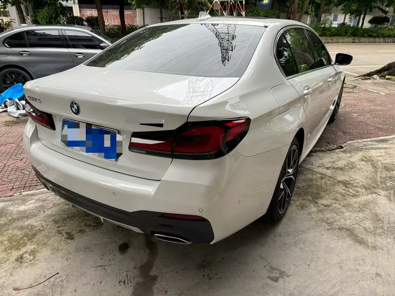 BMW 5 Series 2022 530Li 2.0T Exclusive M Sports Suit (Modified) Automatic Gear 6