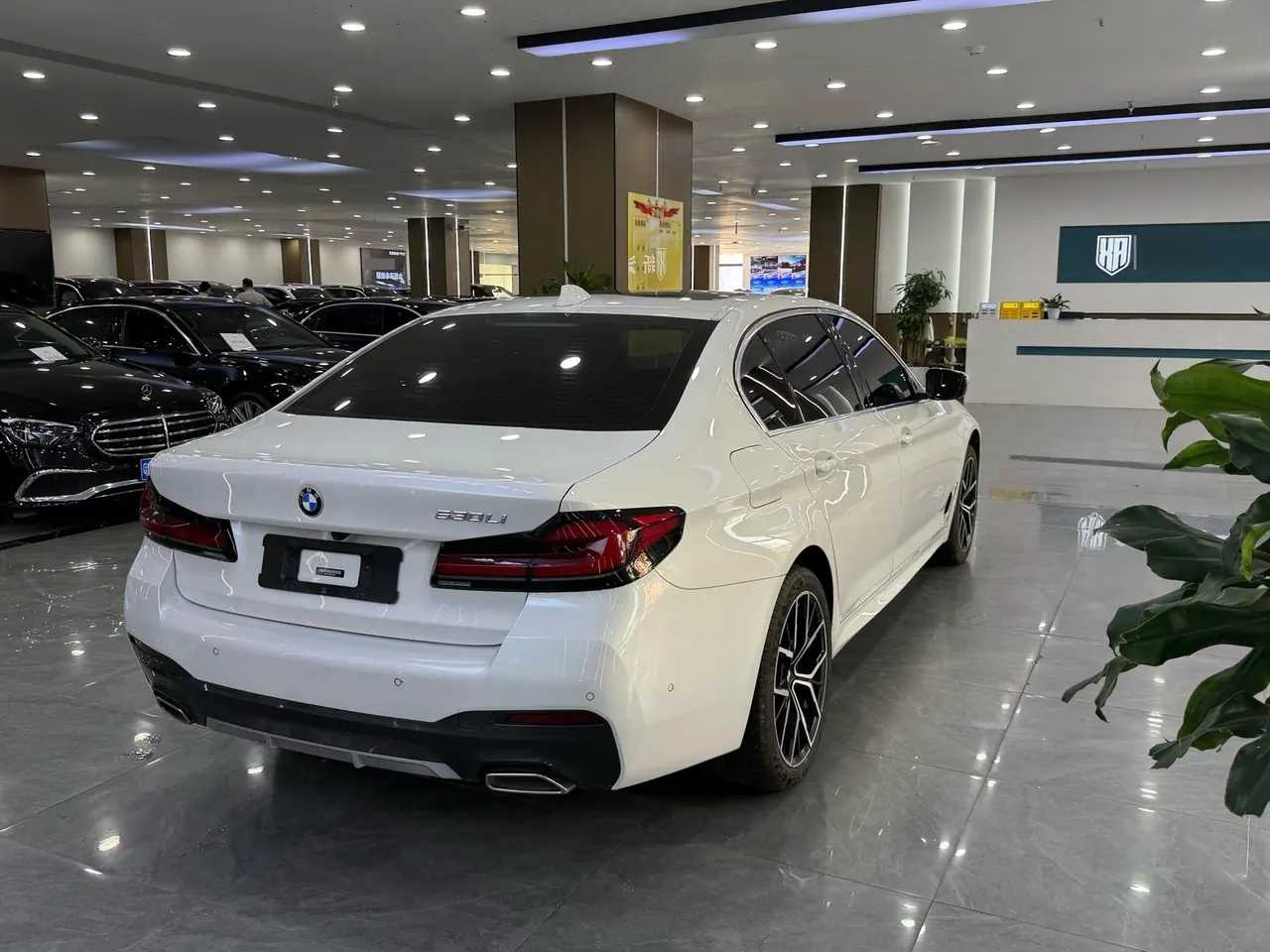 BMW 5 Series 2023 530Li 2.0T Exclusive M Sports Suit Automatic Gear 5