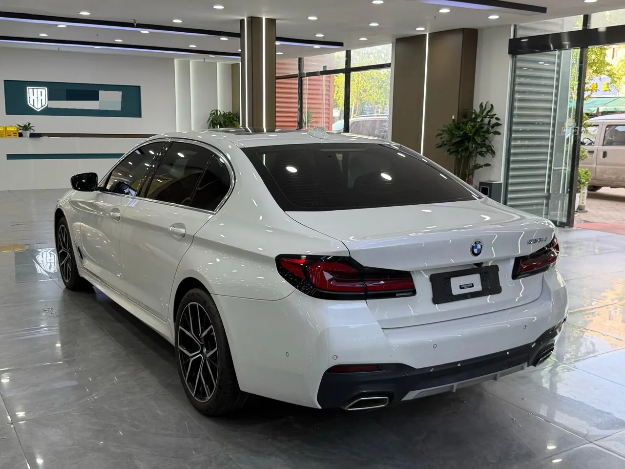 BMW 5 Series 2023 530Li 2.0T Exclusive M Sports Suit Automatic Gear 7