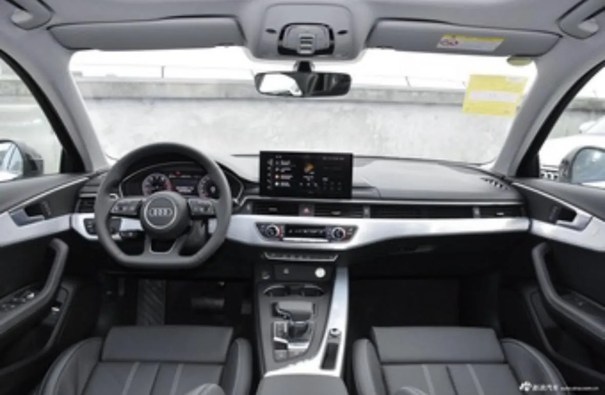 Audi 2022 A4L 2.0TFSI 40TFSI Deluxe Dynamic Automatic 4