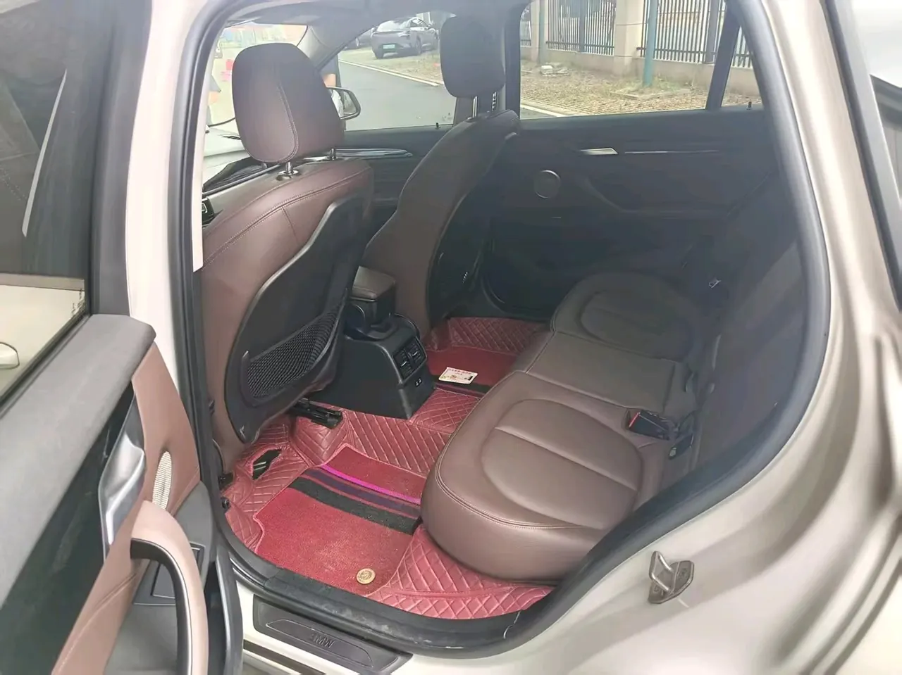 BMW 2022 X1 sDrive25Li 2.0T Leading Automatic Gear 3
