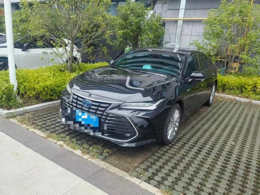 Open image lightbox: Toyota 2022 Asian Dragon Double Engine 2.5 Stepless XLE Premium Automatic Gear