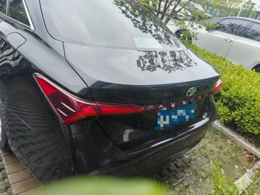 Toyota 2022 Asian Dragon Double Engine 2.5 Stepless XLE Premium Automatic Gear 2