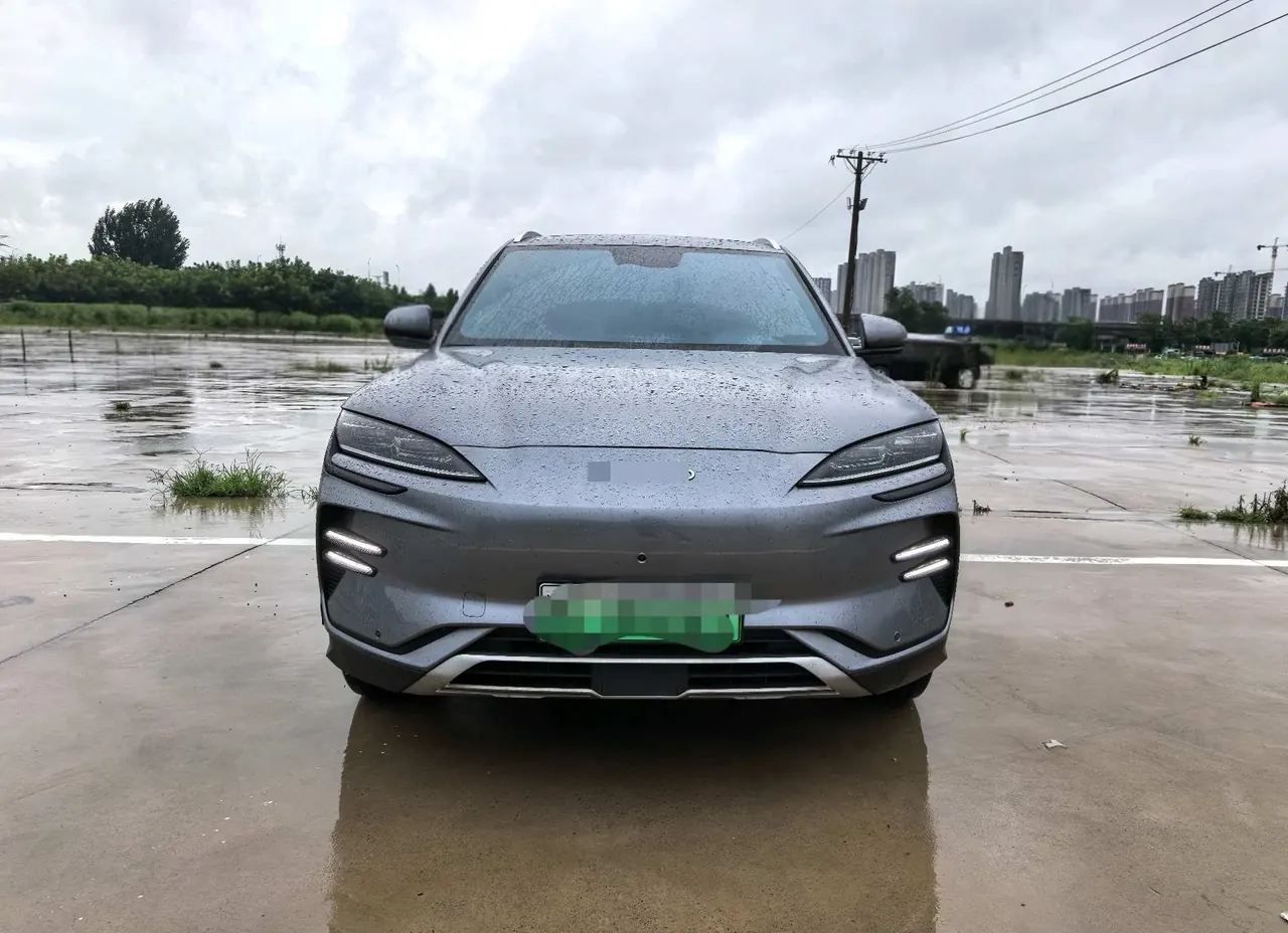 BYD Song PLUS New Energy 2024 Song PLUS EV Glory Edition 520km Honorable Automatic Gear 2