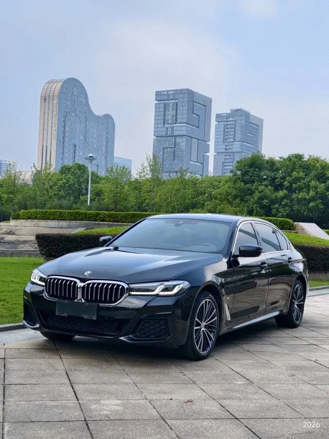 打开图片灯箱:BMW 5 Series 2022 530Li 2.0T Leading M Sports Suit (Modified) Automatic Gear