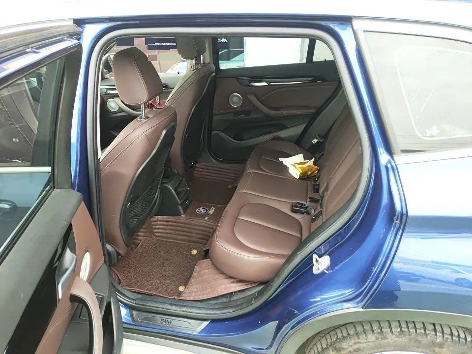 BMW 2022 X1 sDrive20Li 1.5T fashion automatic gear 2