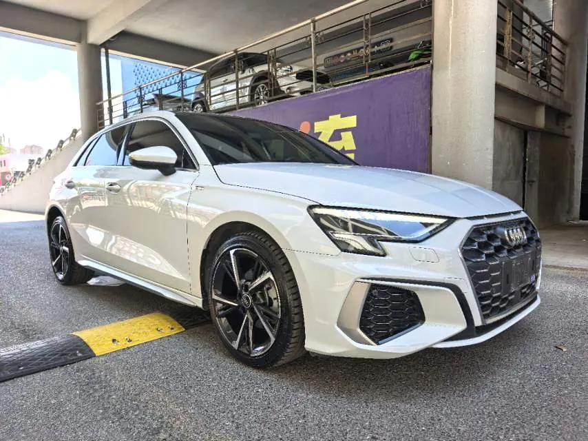 Audi 2022 A3 Sportback 1.4TFSI 35TFSI Fashion Sports Automatic 3