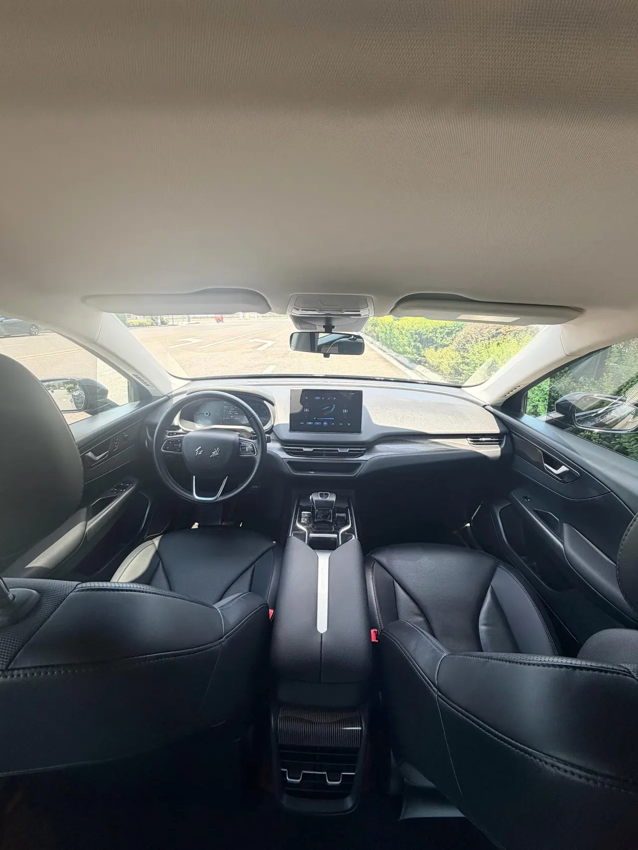 HongQi 2022 E-QM 5 431km Charging Enjoy Edition Automatic Gear 5