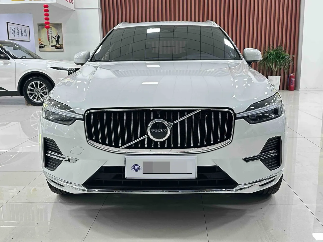 Volvo 2024 XC60 48V 2.0T B5 4-wheel drive Zhiyuan Deluxe Edition Automatic Gear 2