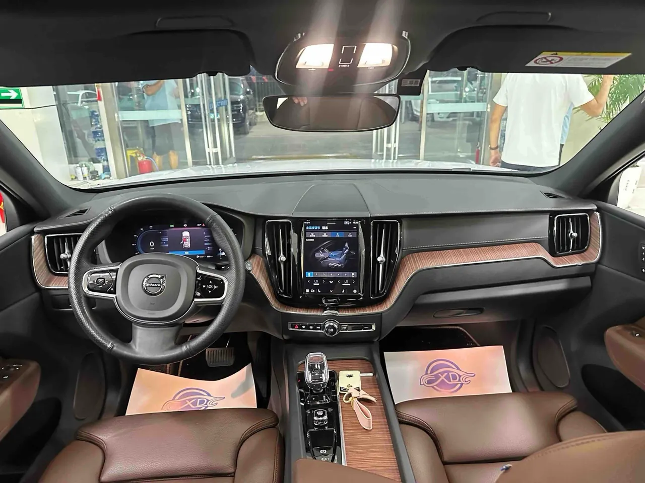 Volvo 2024 XC60 48V 2.0T B5 4-wheel drive Zhiyuan Deluxe Edition Automatic Gear 3