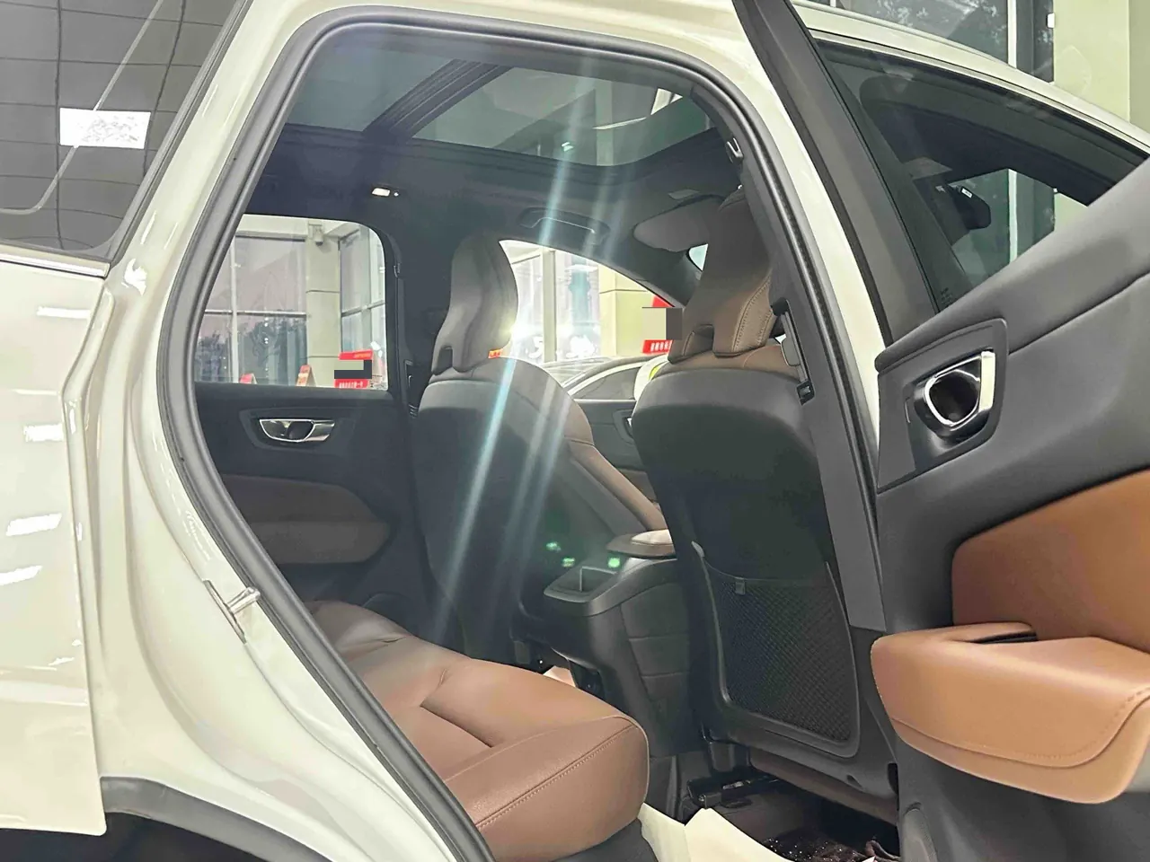 Volvo 2024 XC60 48V 2.0T B5 4-wheel drive Zhiyuan Deluxe Edition Automatic Gear 7