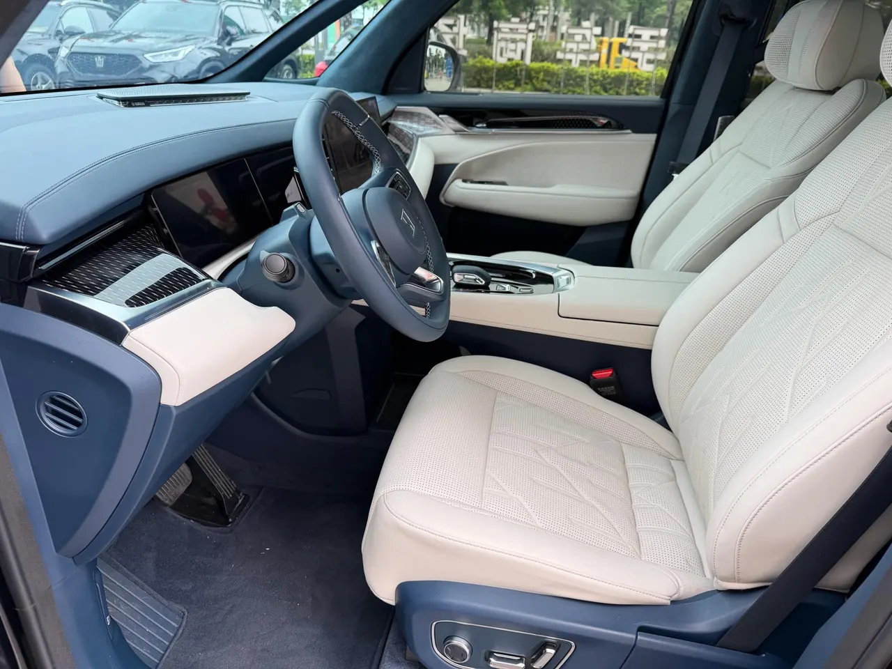 Zeekr 2024 Zeekr 009 7-seat aisle version 108kWh automatic gear 4