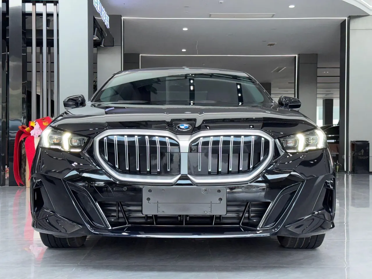 BMW 5 Series 2024 model 530Li 48V 2.0T Leading Edition M Sport Package Automatic 2