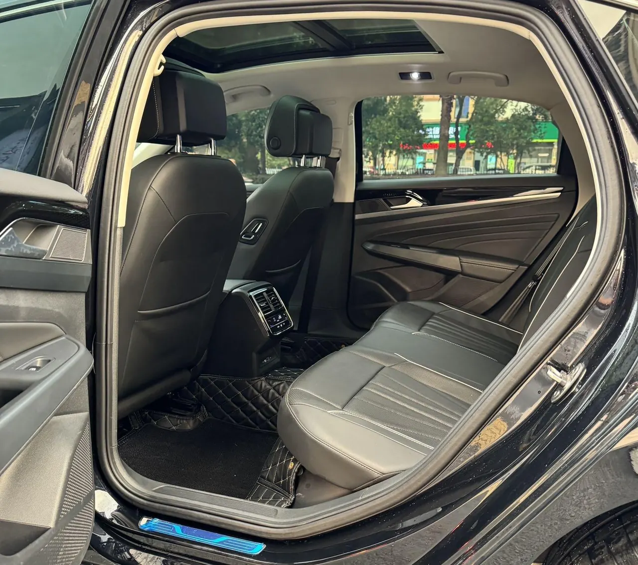 Volkswagen 2024 Passat 2.0TSI 330TSI Star Elite Edition Automatic Gear 8