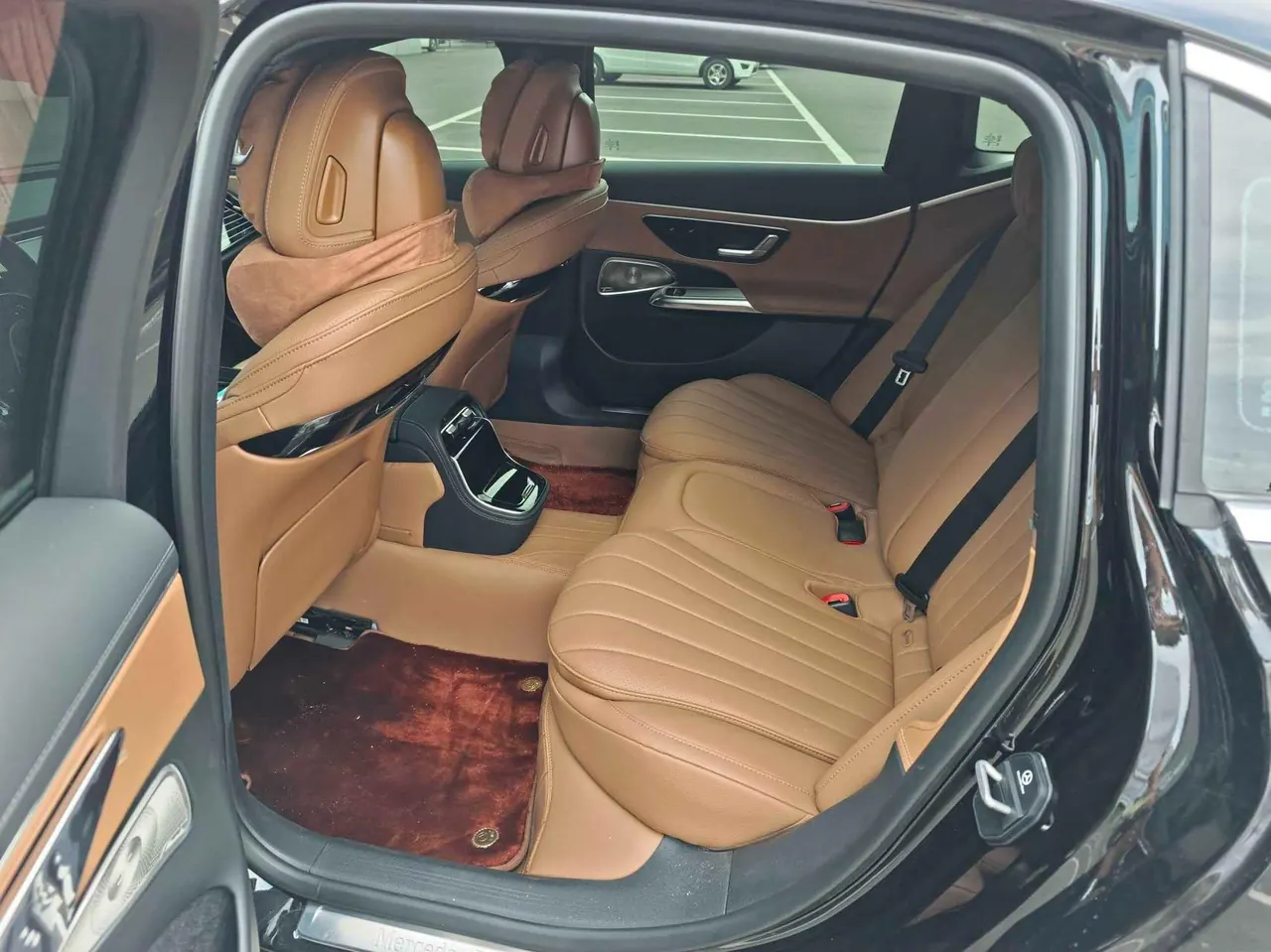 Mercedes Benz E Class 2025 E 260 L 48V 2.0T Automatic 3