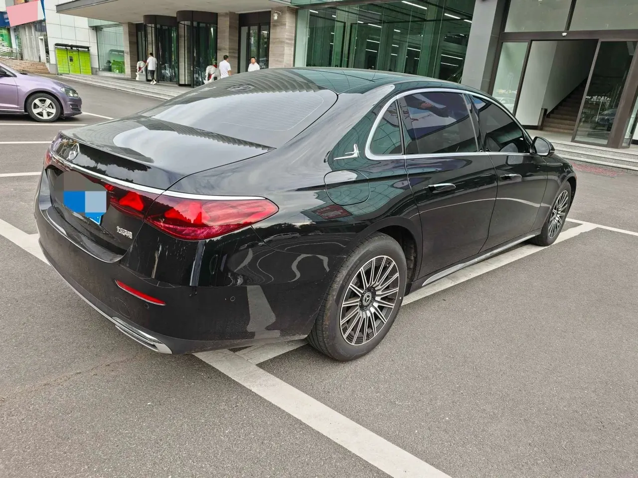Mercedes Benz E Class 2025 E 260 L 48V 2.0T Automatic 5