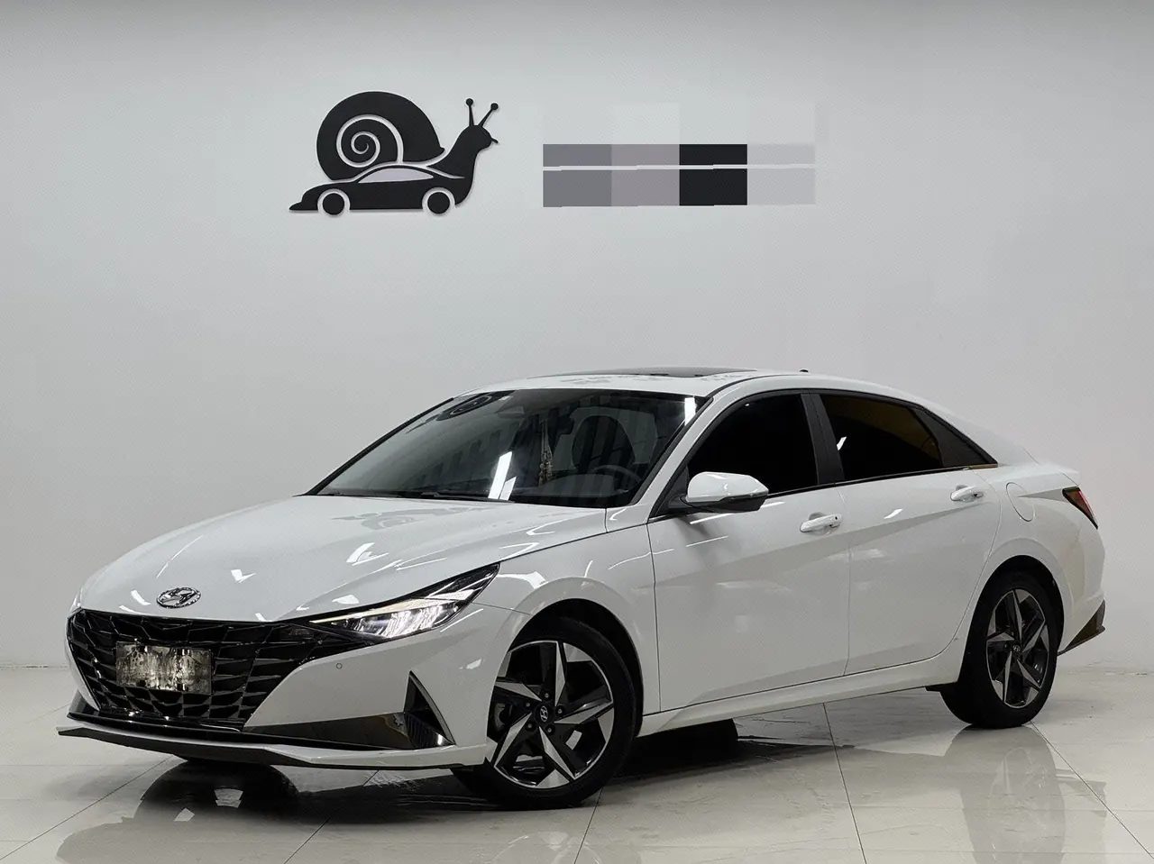 Open image lightbox: Hyundai 2022 Elantra -3-compartment 1.5 stepless LUX premium automatic gear