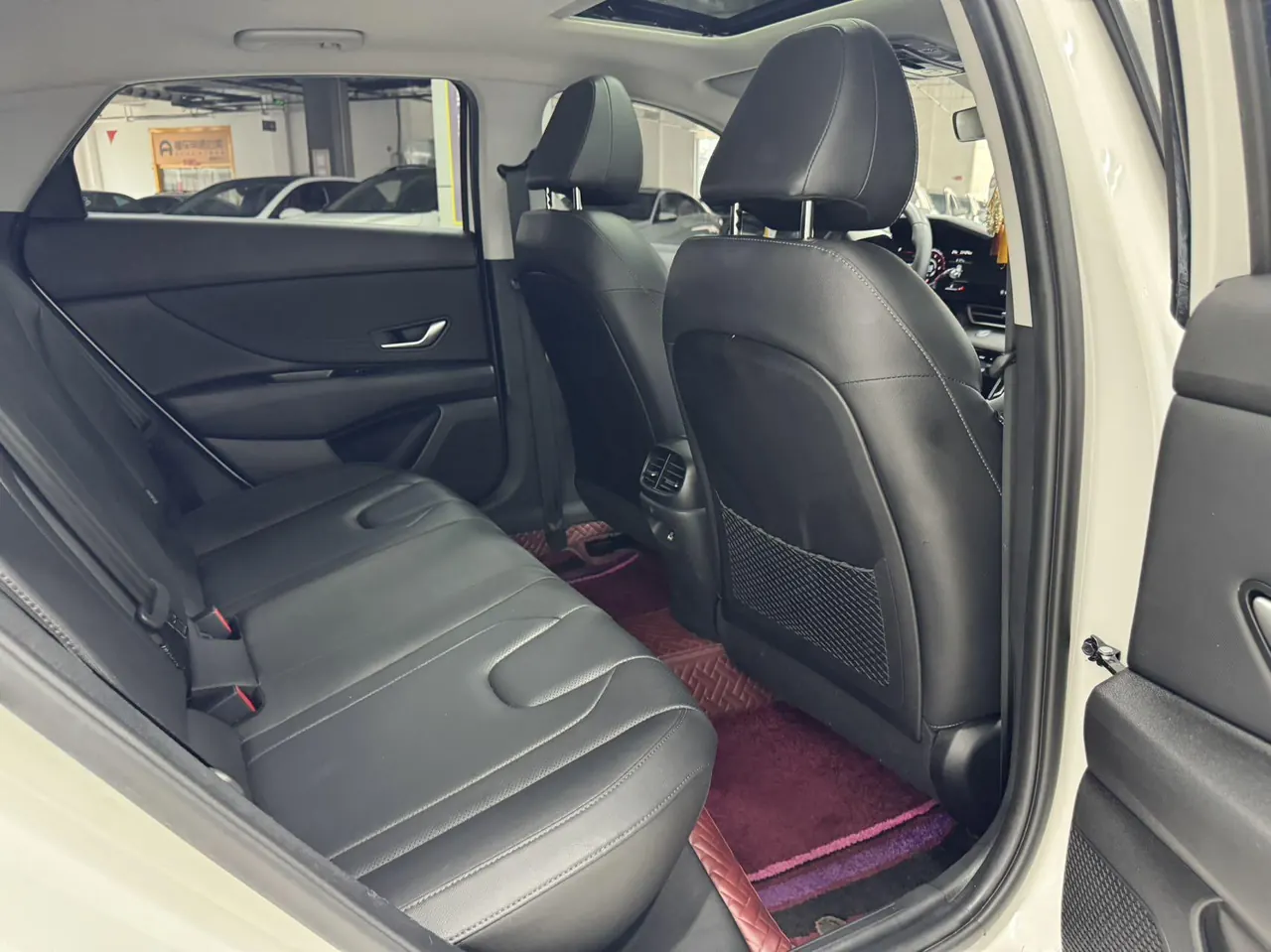 Hyundai 2022 Elantra -3-compartment 1.5 stepless LUX premium automatic gear 11