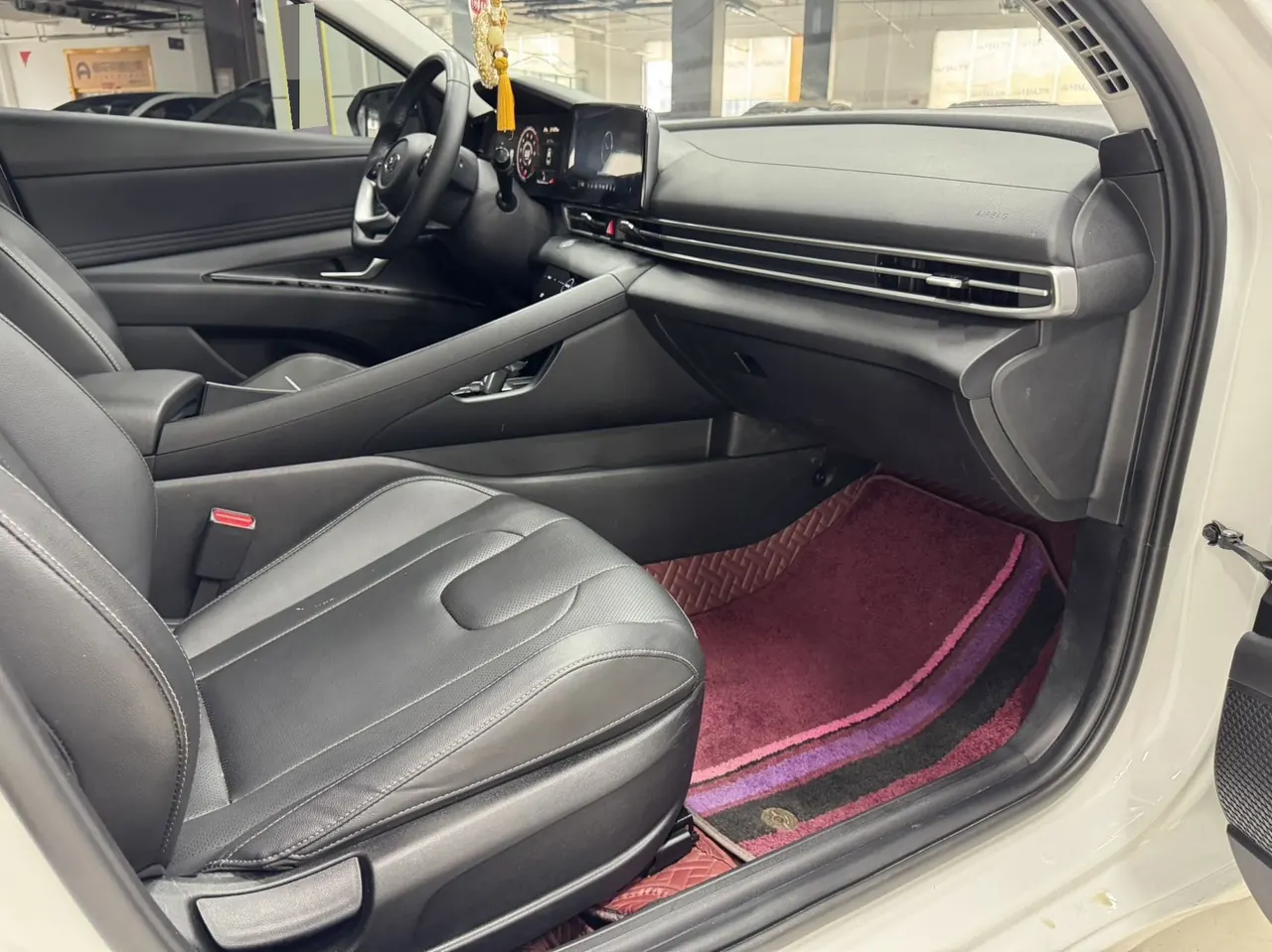 Hyundai 2022 Elantra -3-compartment 1.5 stepless LUX premium automatic gear 8
