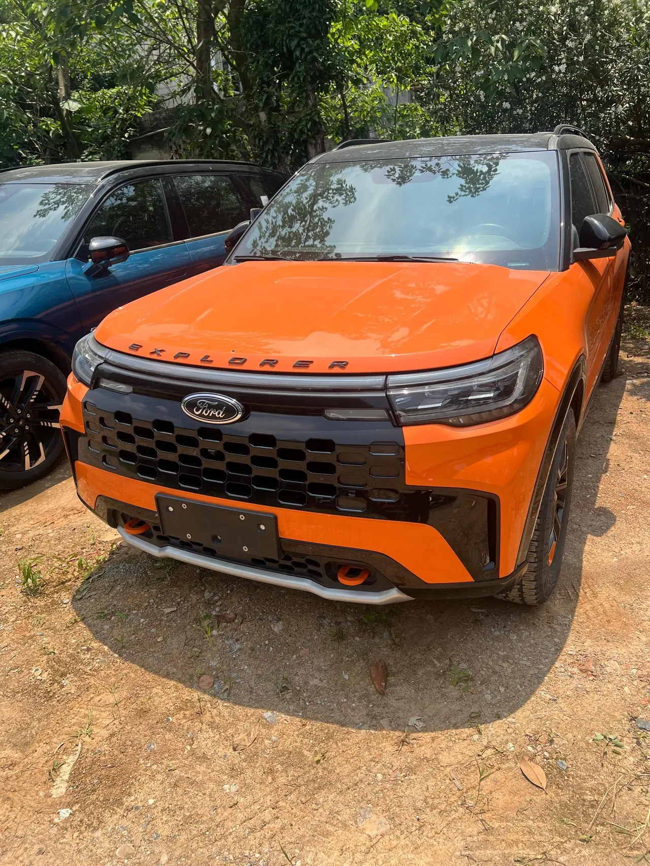 Ford 2025 Explorer 2.3T EcoBoost Kunlun Peak Edition 7-seat Automatic Gear 2