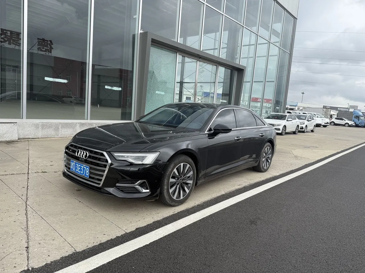 Open image lightbox: Audi 2024 A6L 2.0TFSI 45TFSI Zhenzhiya Automatic Gear