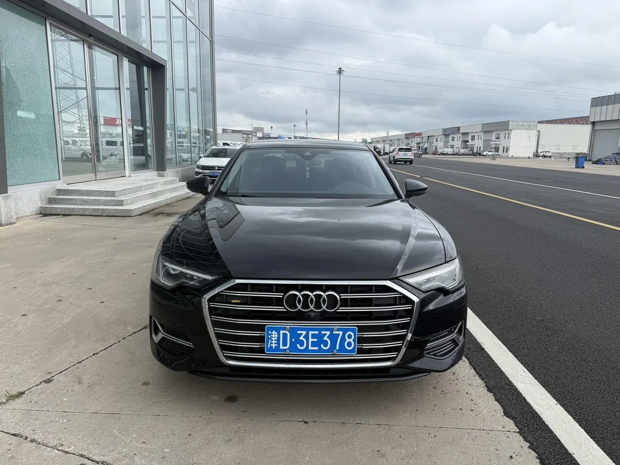 Audi 2024 A6L 2.0TFSI 45TFSI Zhenzhiya Automatic Gear 3
