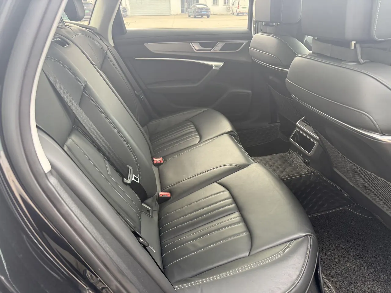 Audi 2024 A6L 2.0TFSI 45TFSI Zhenzhiya Automatic Gear 9