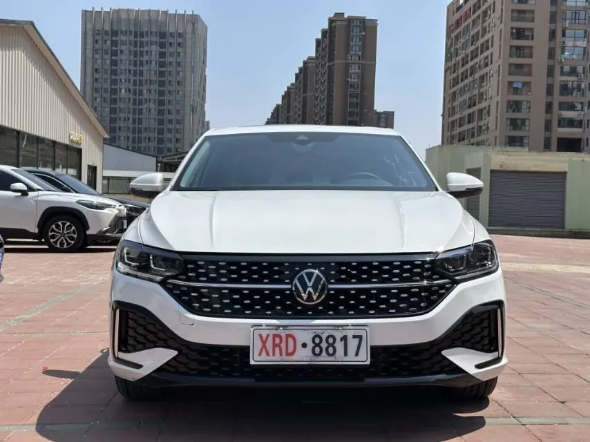 Volkswagen 2024 LaVida 1.5 Star 5 Million Edition Automatic Gear 3