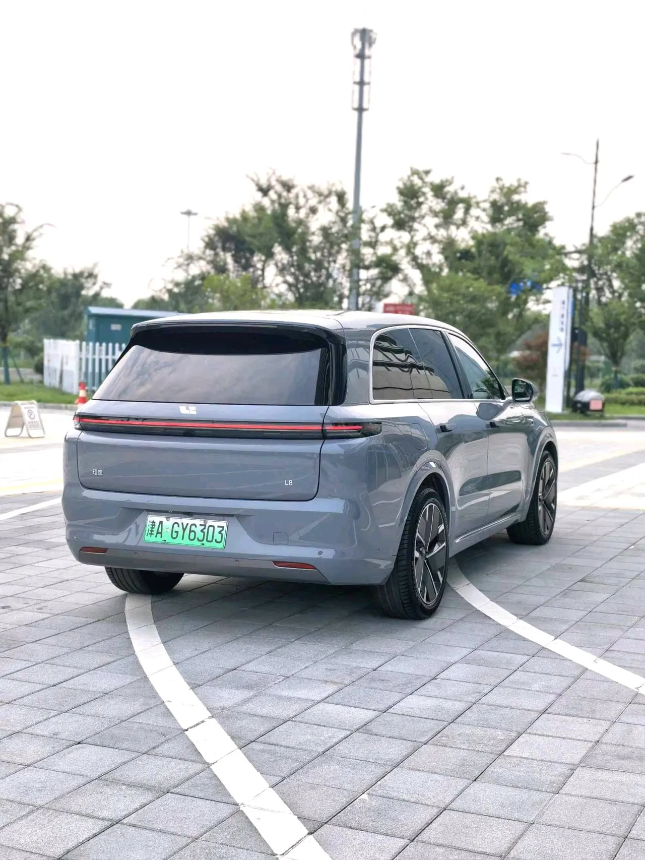 Li 2024 L8 Ultra Automatic 3
