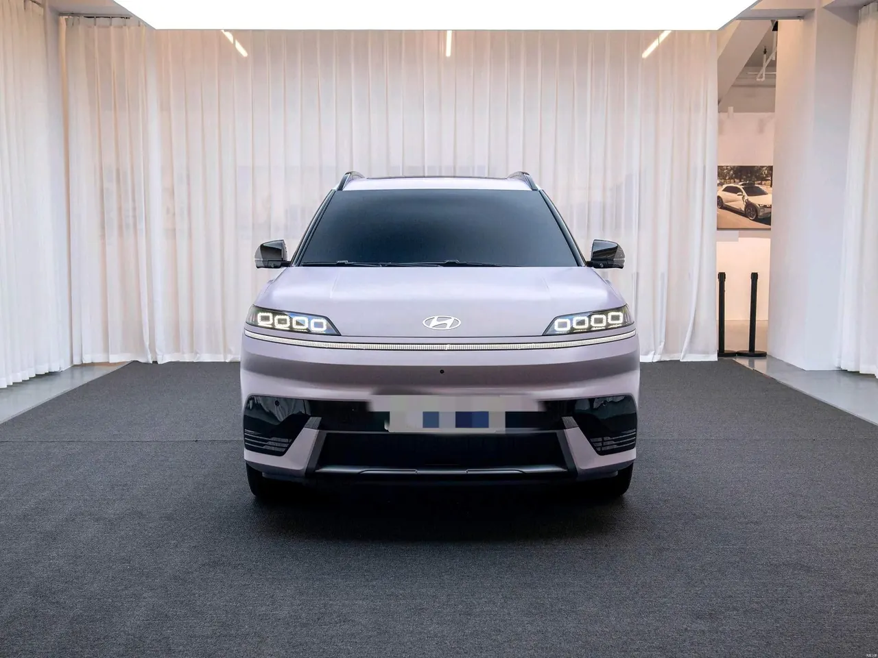 Hyundai 2025 EO Yi Europe Two-Drive TECH Edition 64.2kWh Automatic Gear 3