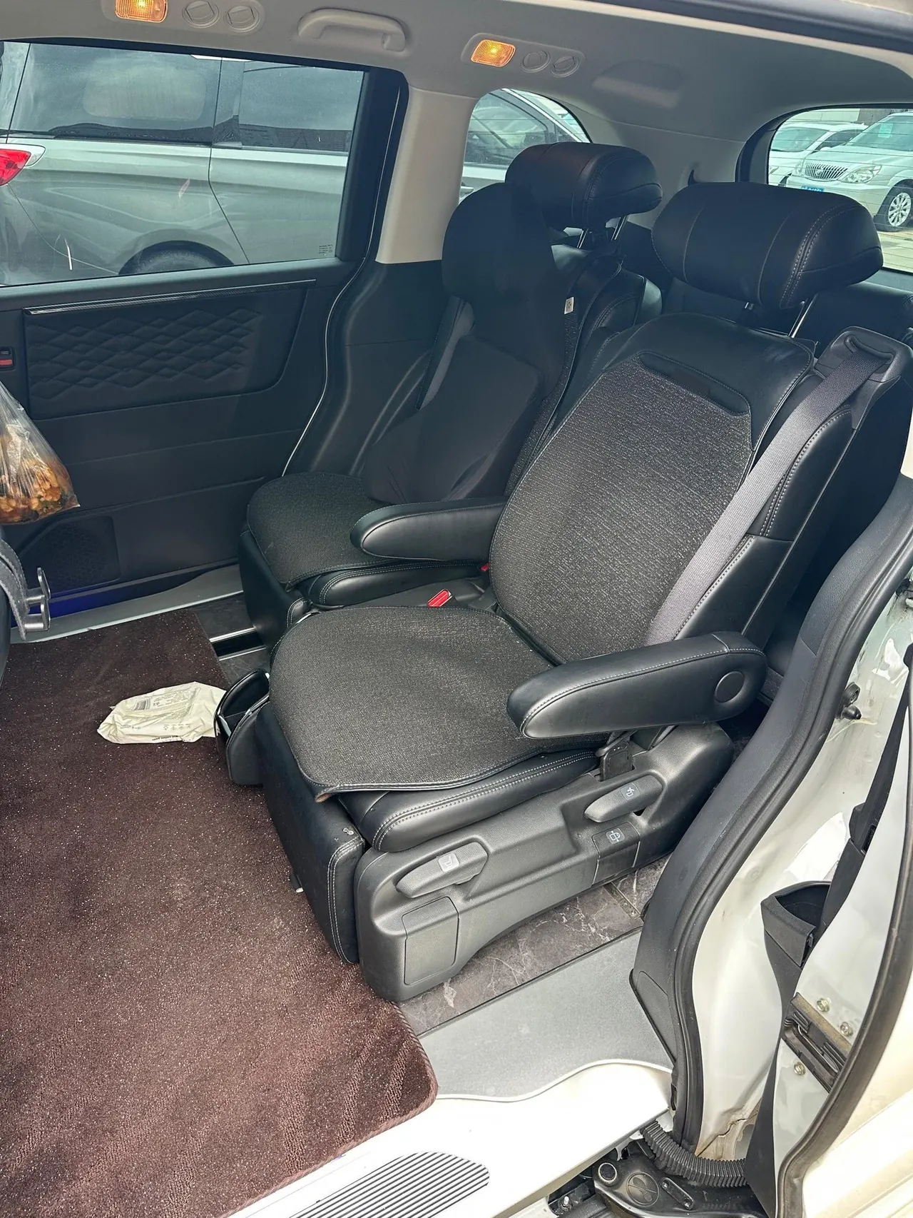 Honda 2022 Odyssey Hybrid 2.0 Stepless Sharp and Pleasant Edition Automatic Gear 3