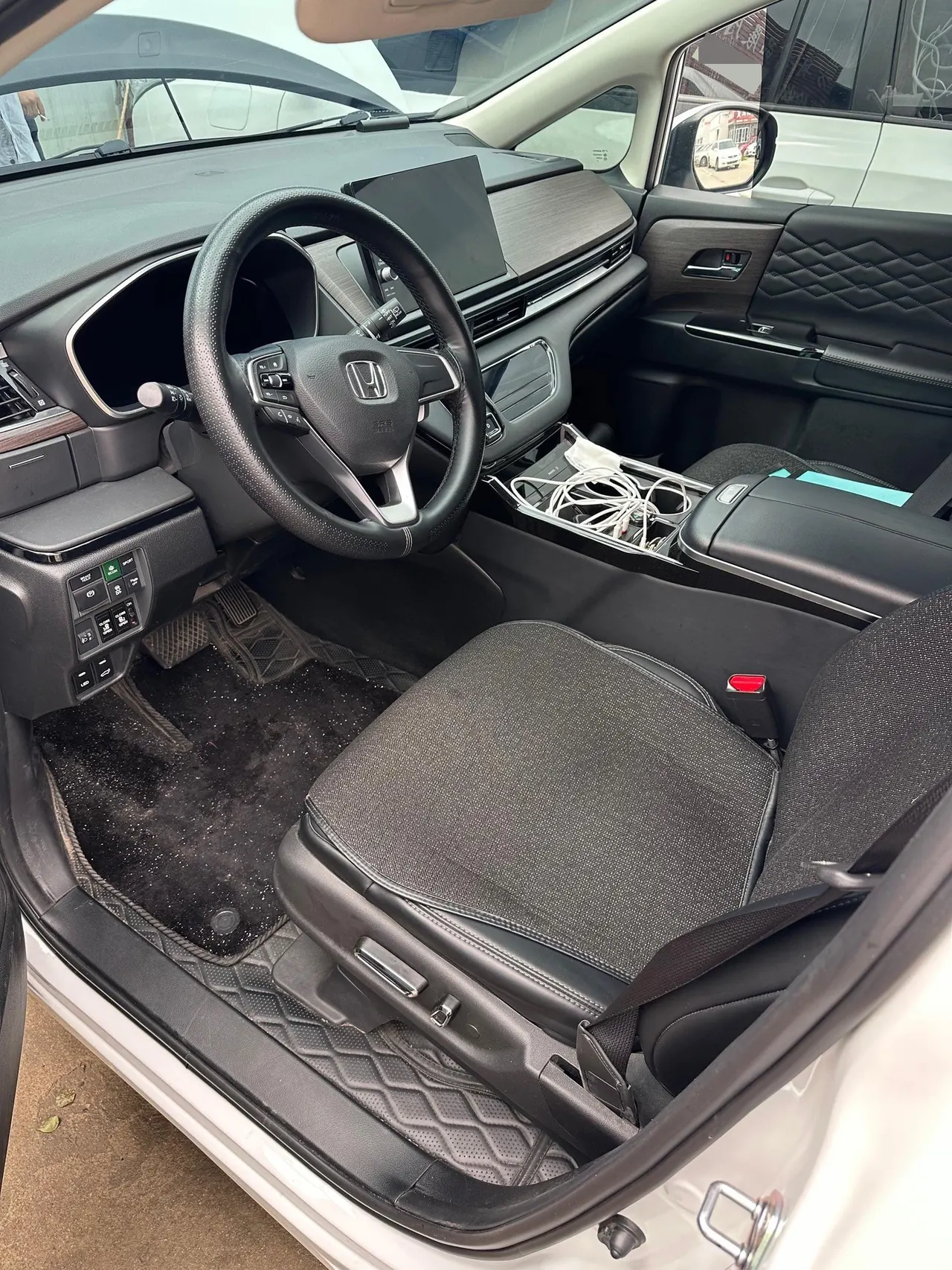 Honda 2022 Odyssey Hybrid 2.0 Stepless Sharp and Pleasant Edition Automatic Gear 4