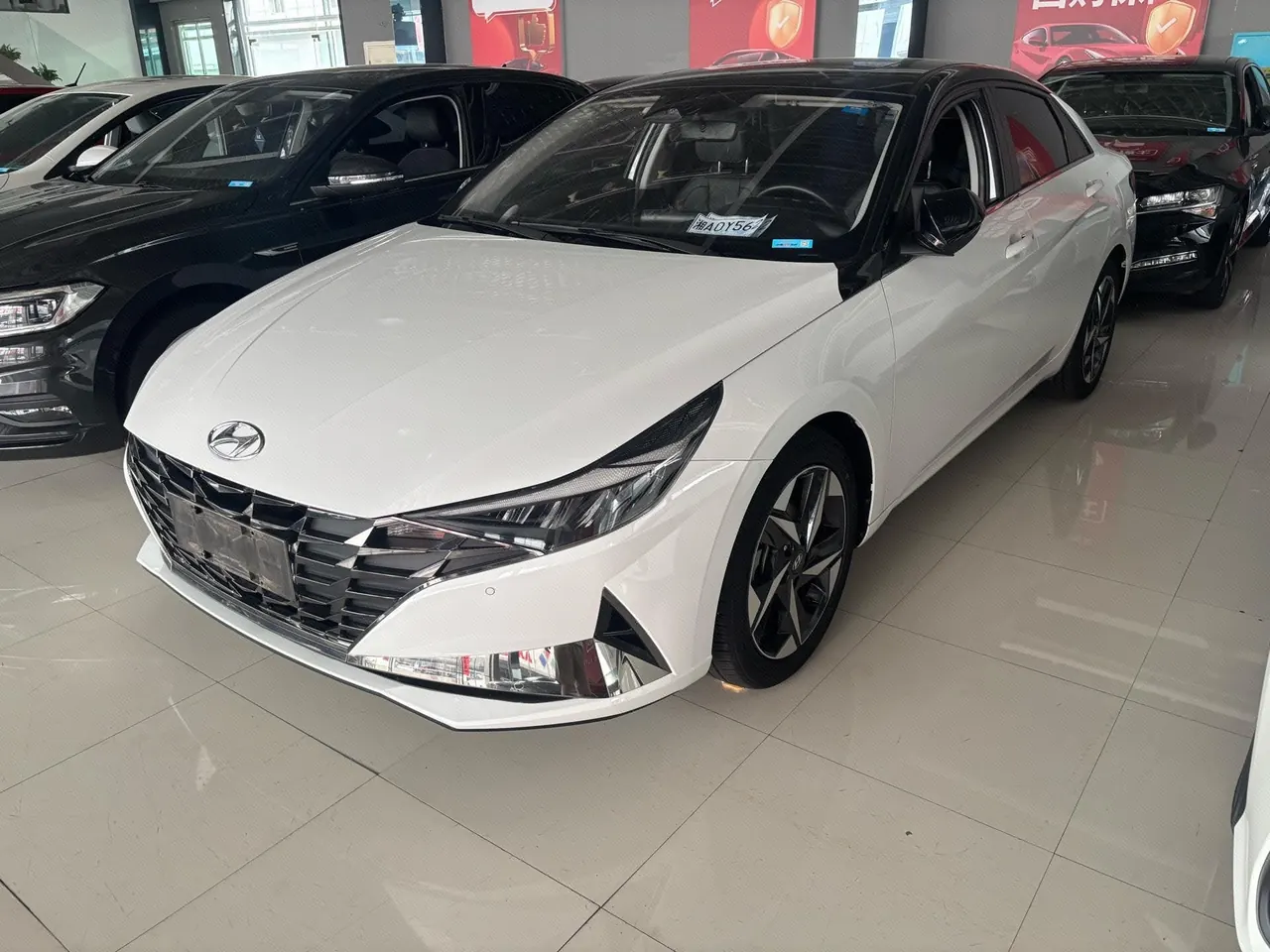 Open image lightbox: Hyundai 2022 Elantra -3-compartment 1.5 stepless LUX premium automatic gear