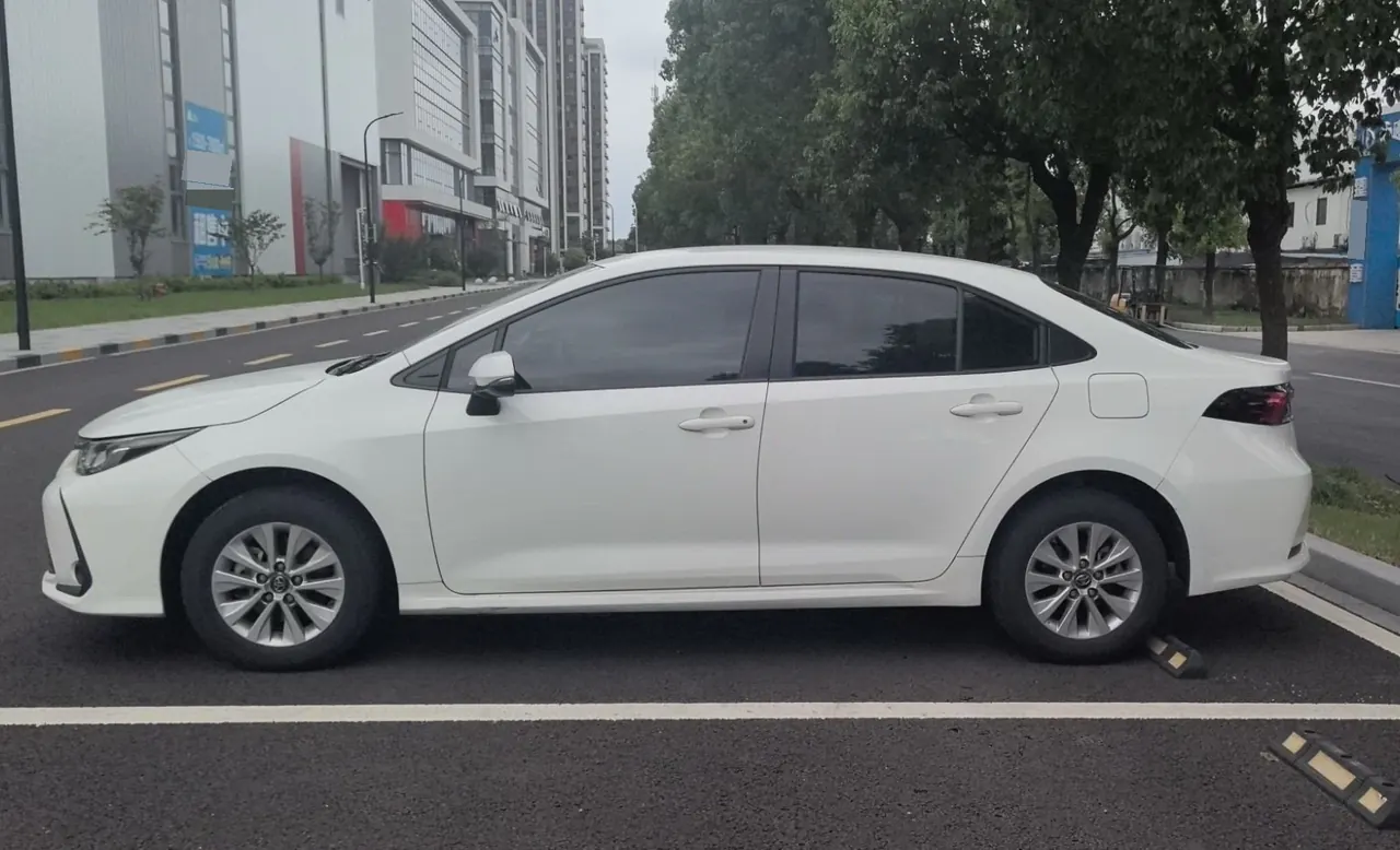 Toyota 2022 corolla 1.2T stepless pioneer PLUS version automatic gear 2