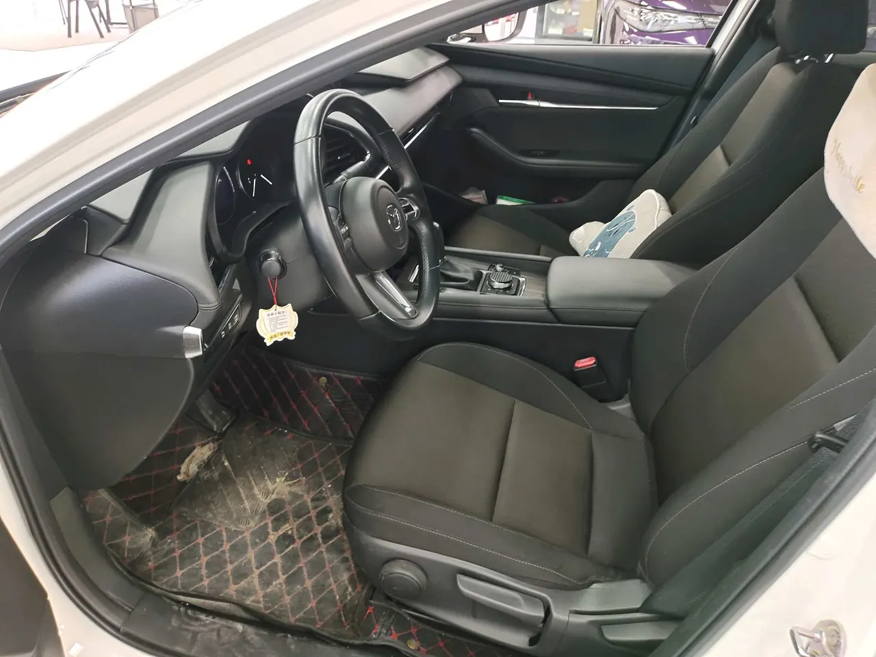 Mazda 3 Oncorsela 2020 Mazda 3 Oncorsela-sedan 2.0 quality dazzle version automatic transmission 6